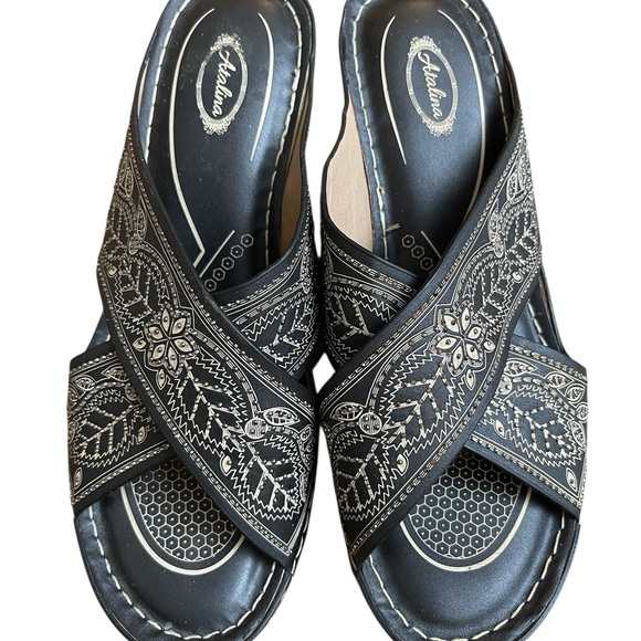 Atalina Wedge Black Sandals with Cross-Over Straps - Picture 2 of 7